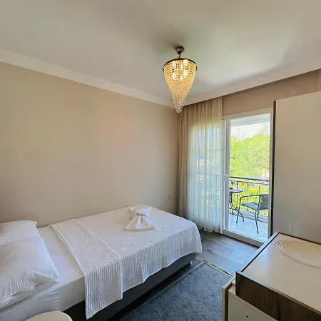 Apartamento Yat Limanina 30 Metre 2+1 Guenluek Kiralik Lueks Kusadasi